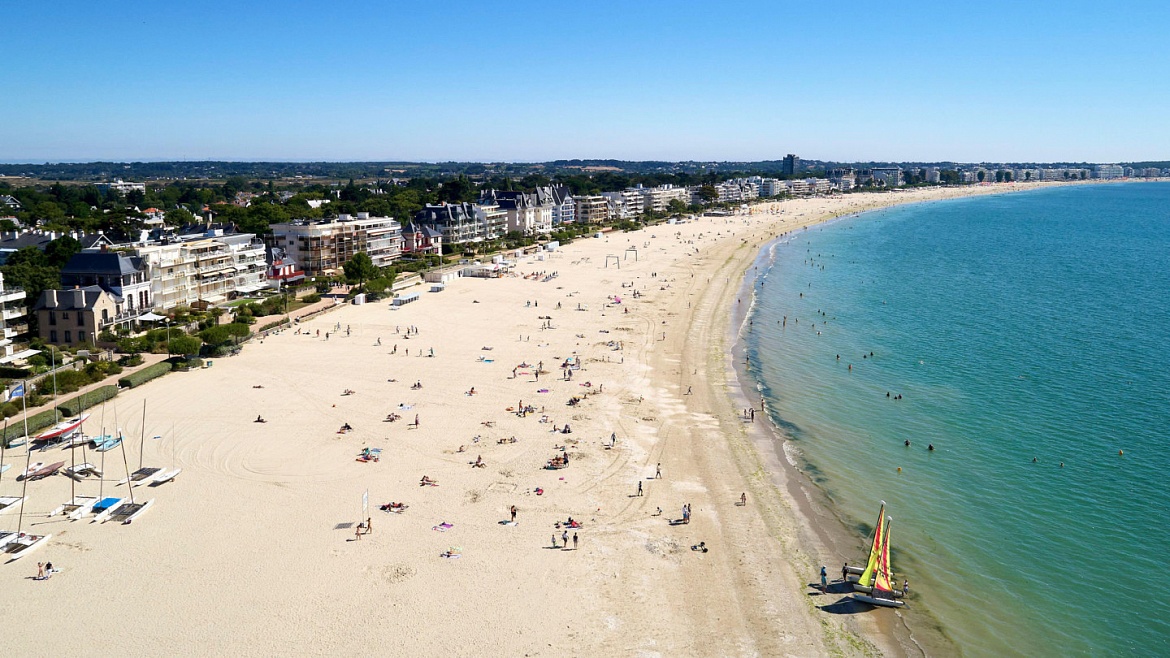   (La Baule)
