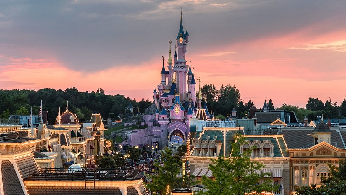  (Disneyland)