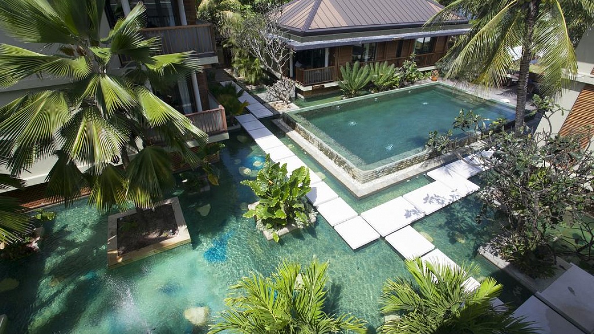 Dhevatara Beach Hotel